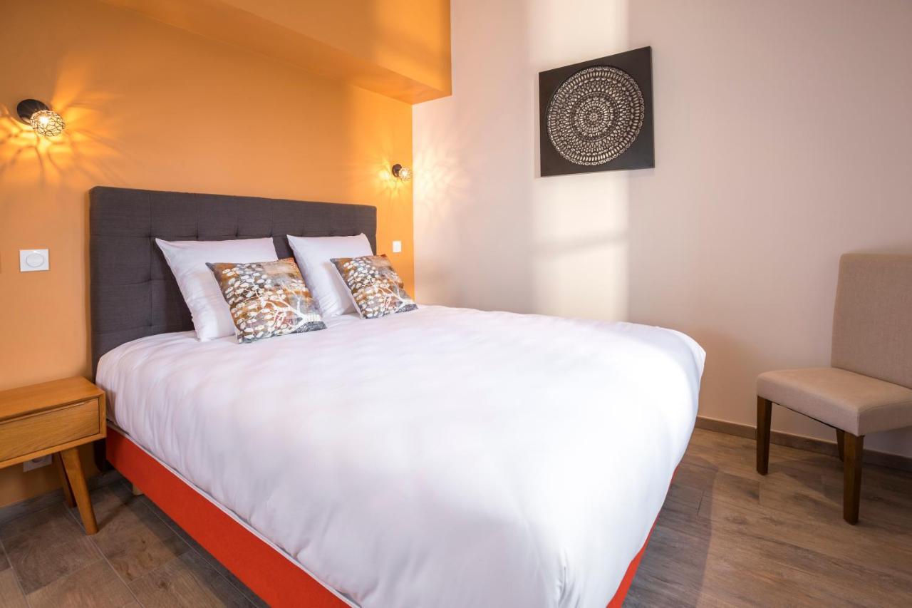 Clos Castel Villas Casteljaloux Bagian luar foto
